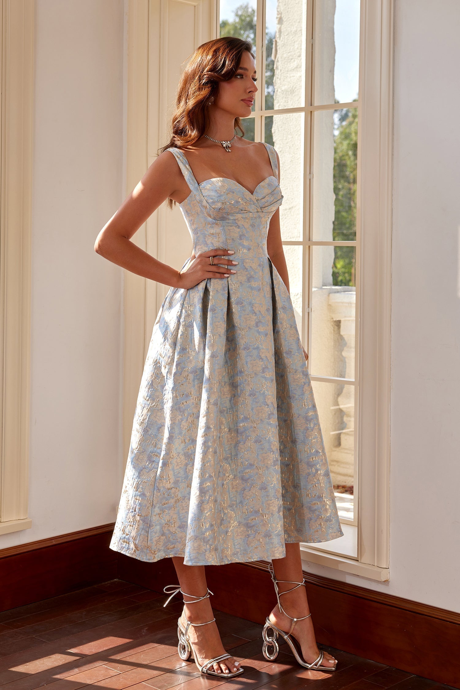 Sarah Mavi Jakarlı Midi Elbise