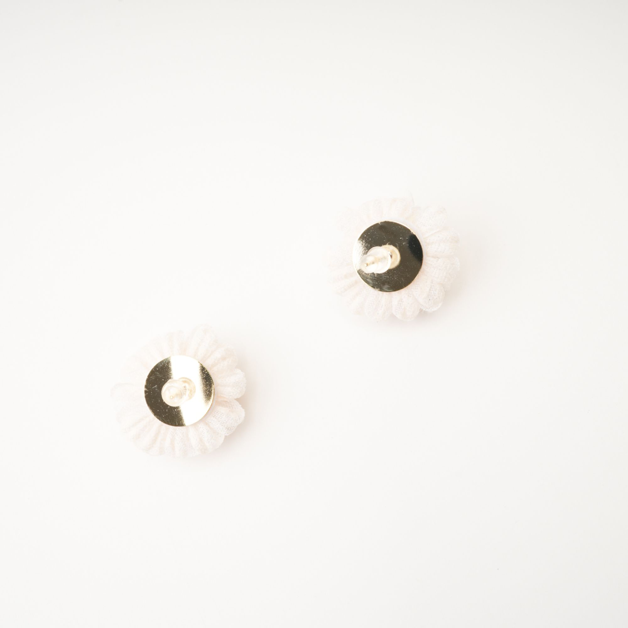 Juana çiçek motifli küpe