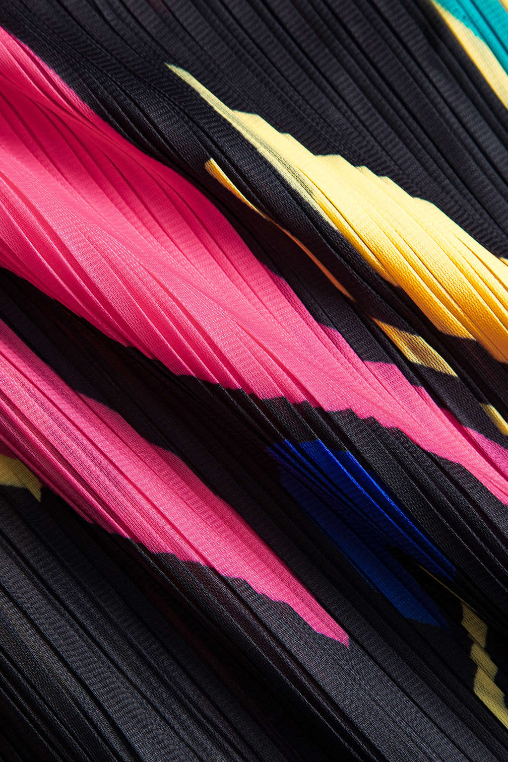 Renk Blok Baskılı Plise V Yaka Kanat Kol Maxi Elbise