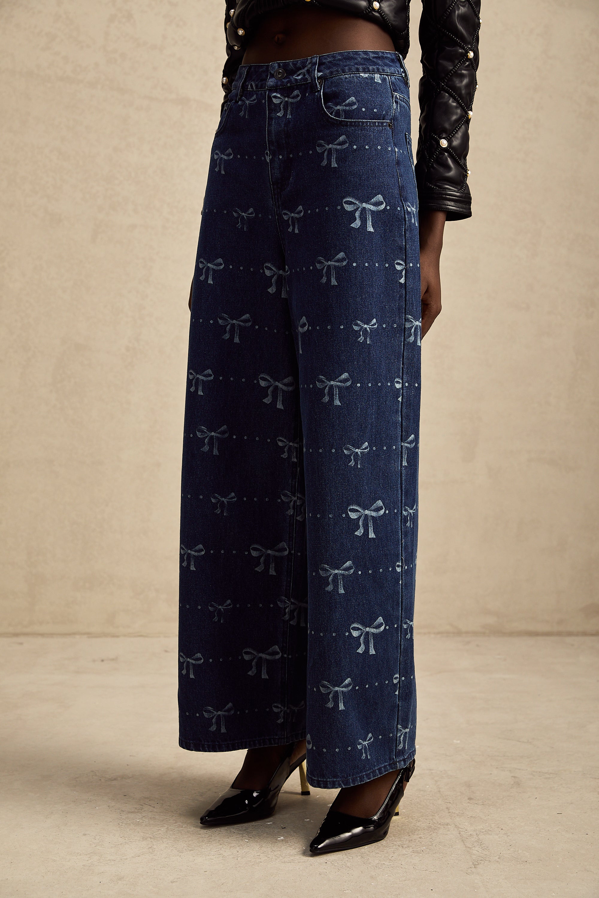 Yvonne motifli kot pantolon