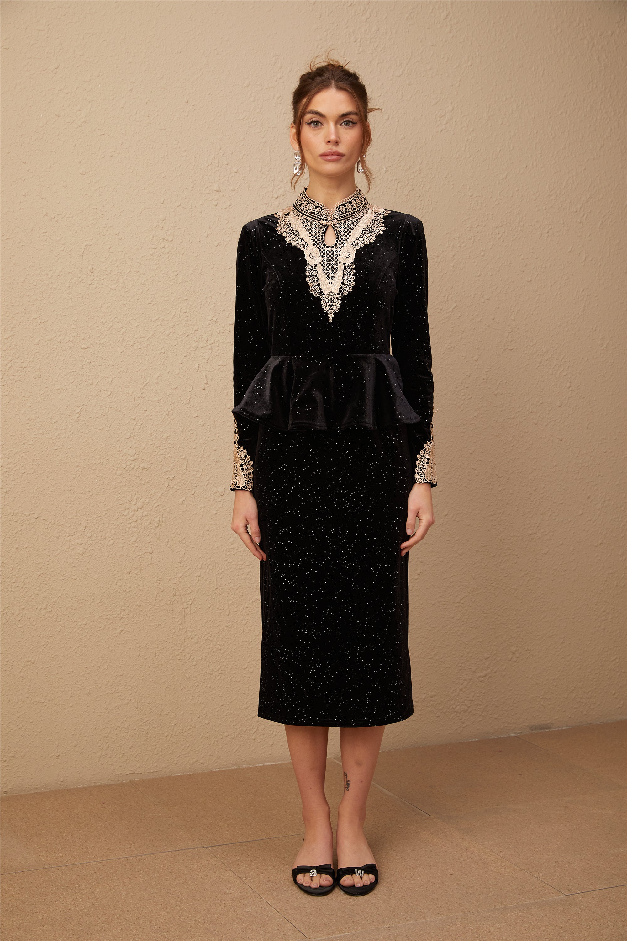 Roxane siyah kadife süslemeli midi elbise