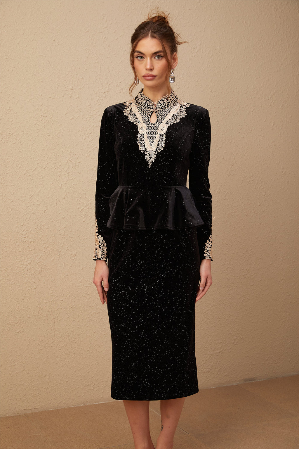 Roxane siyah kadife süslemeli midi elbise