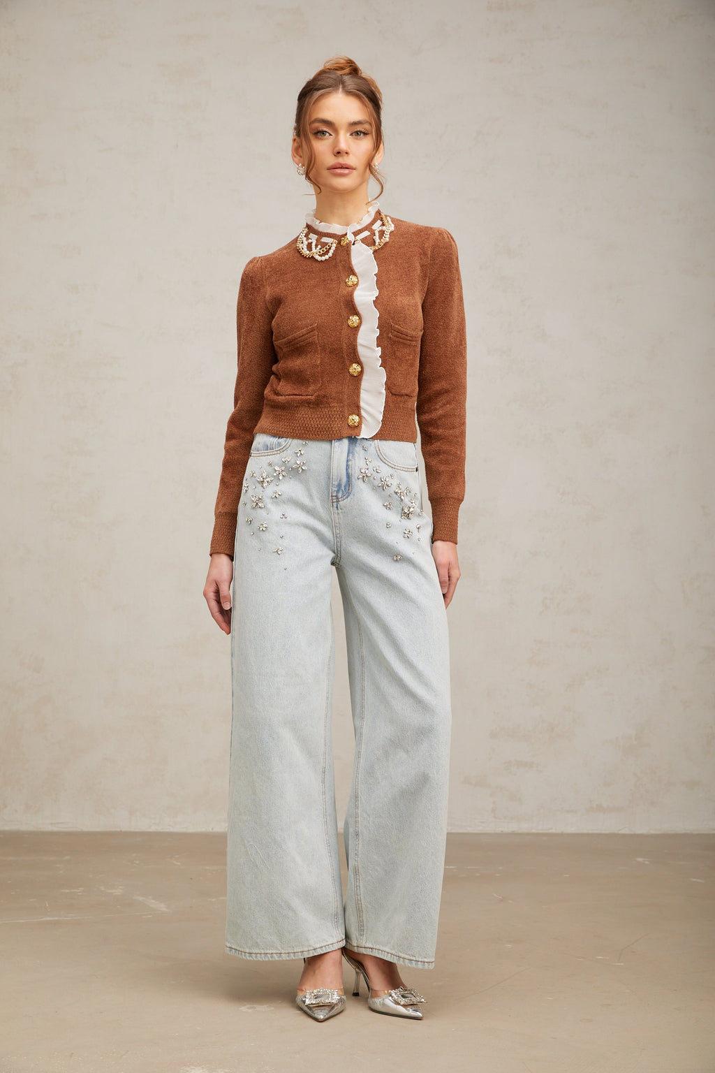 Taş İşlemeli Fırfırlı Örgü Hırka