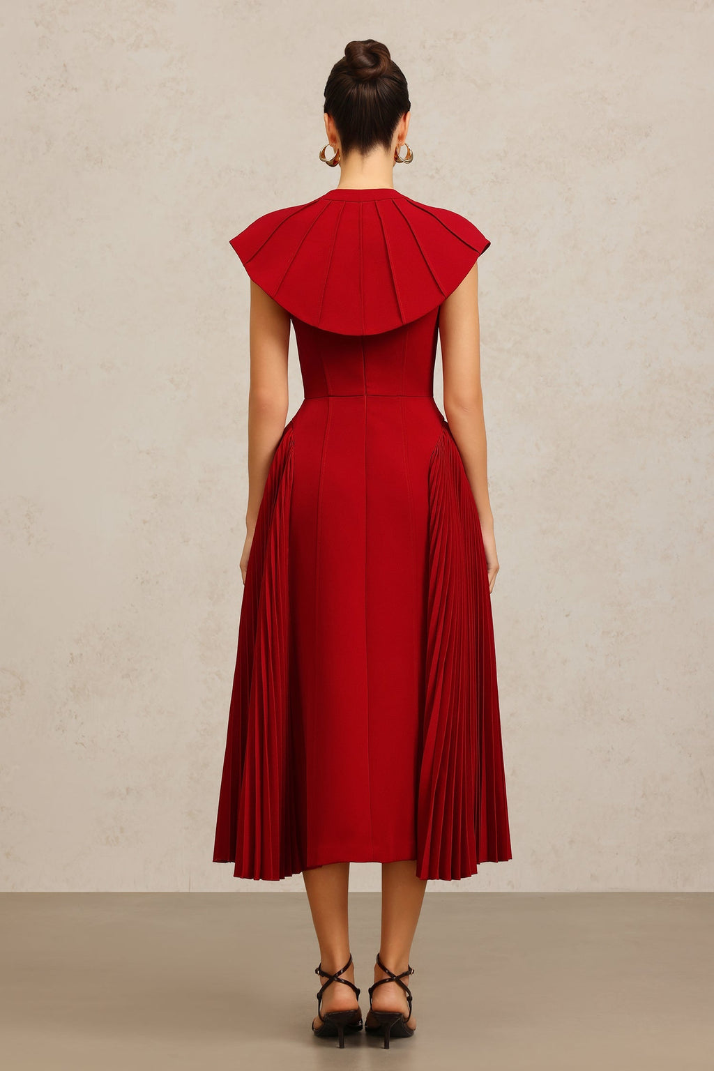 Katlamalı Halter Yaka Maxi Elbise