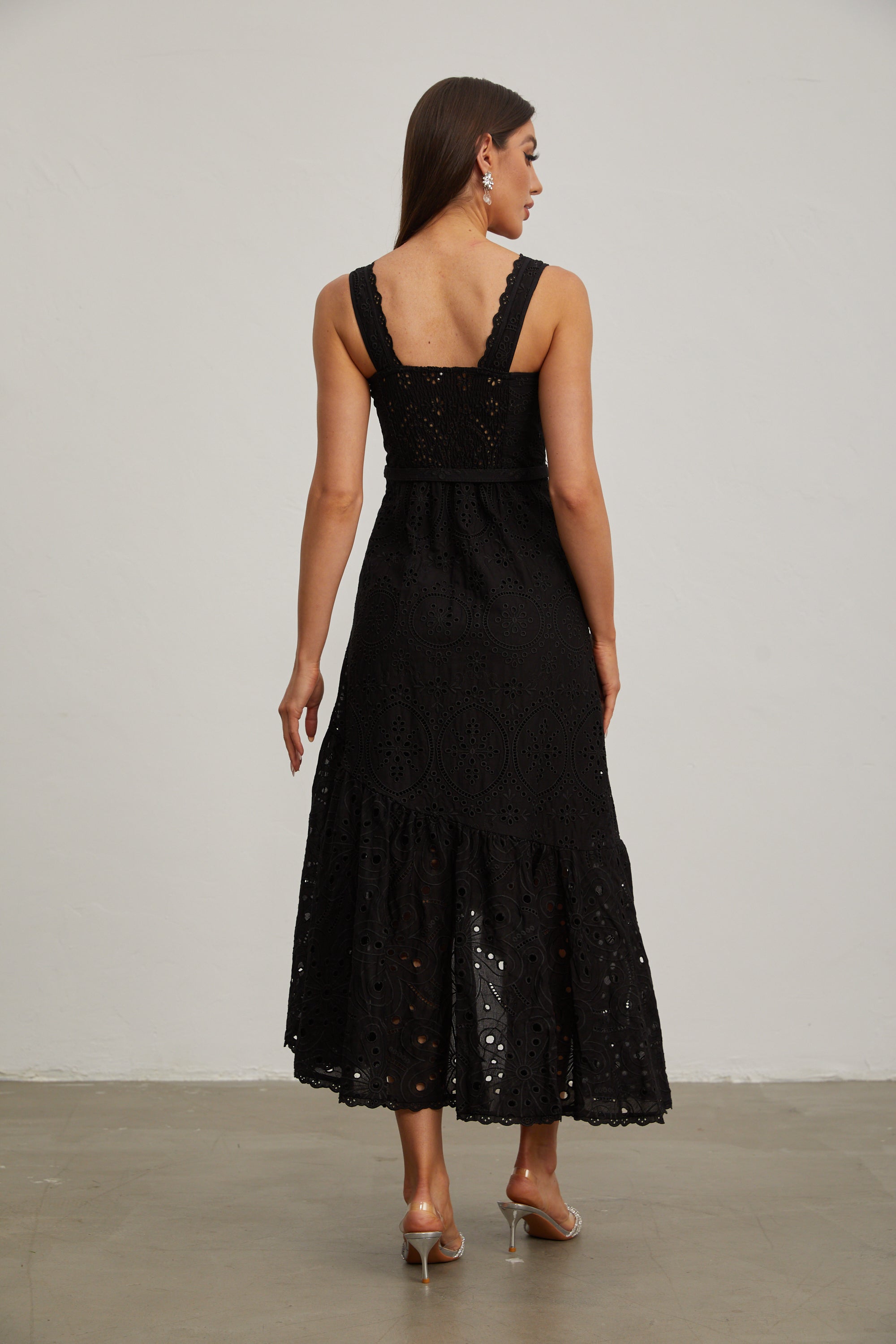 Lucy Siyah Dantel Asimetrik Midi Elbise