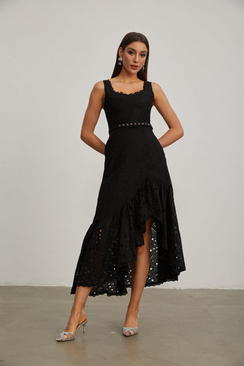 Lucy Siyah Dantel Asimetrik Midi Elbise