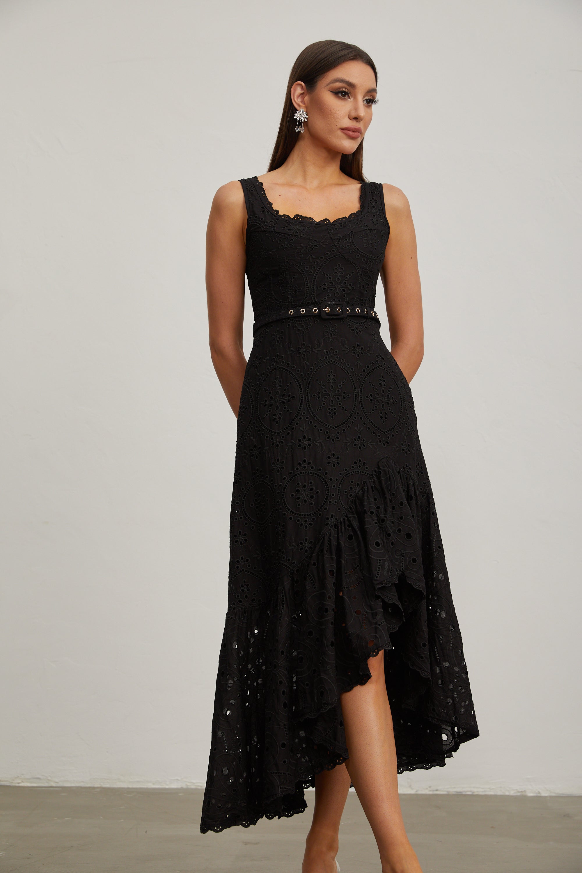 Lucy Siyah Dantel Asimetrik Midi Elbise