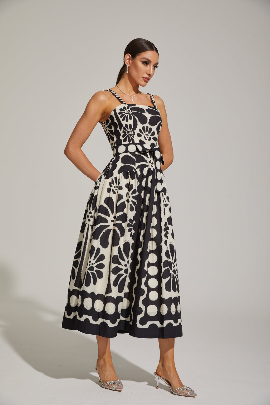 Briony Monét Çiçekli Mozaik Midi Elbise