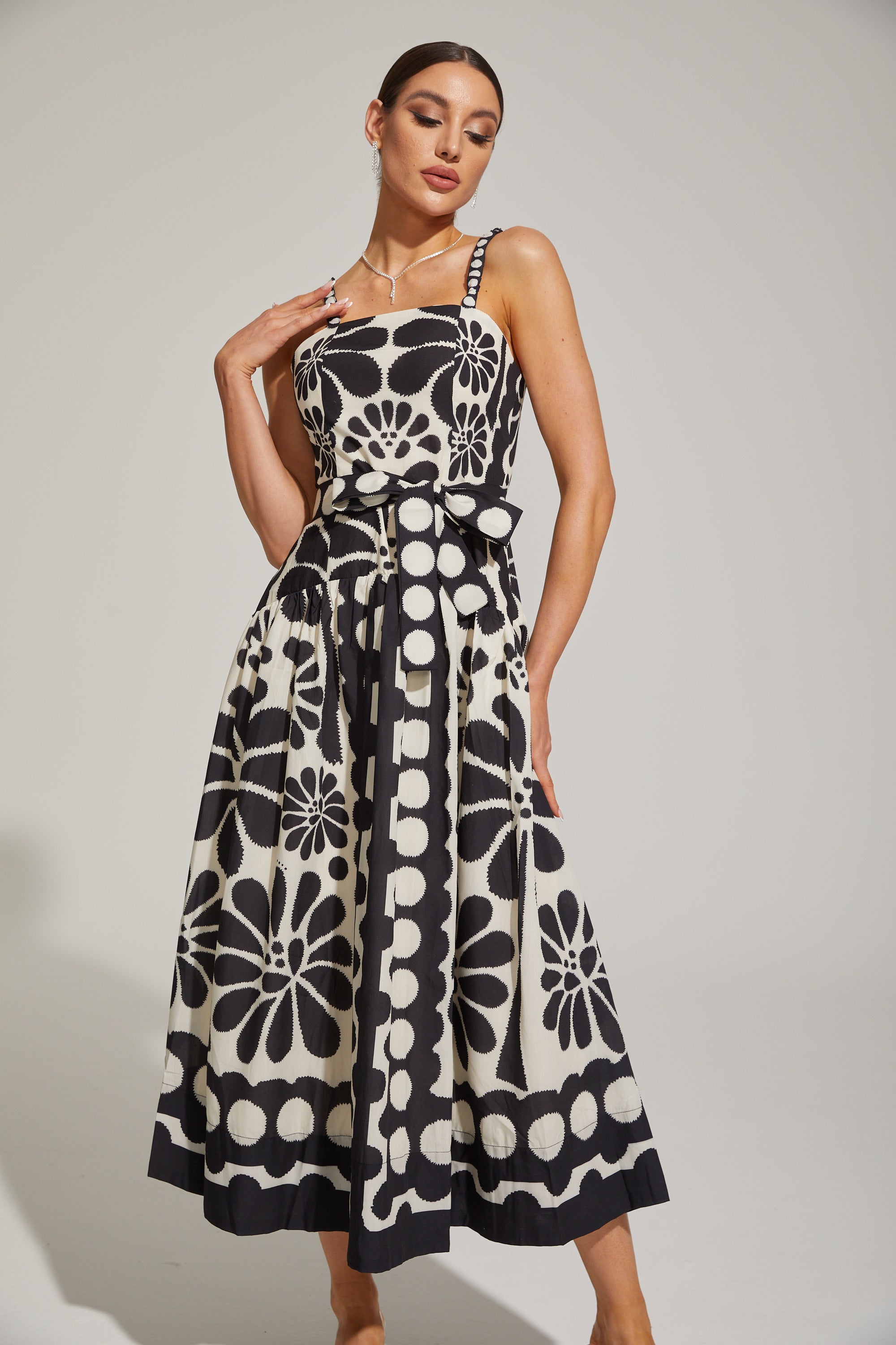 Briony Monét Çiçekli Mozaik Midi Elbise