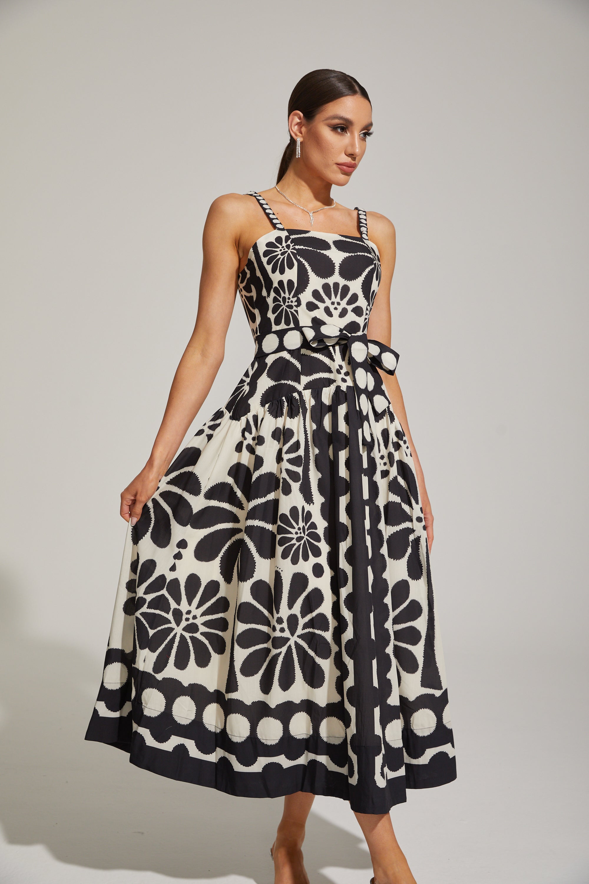 Briony Monét Çiçekli Mozaik Midi Elbise