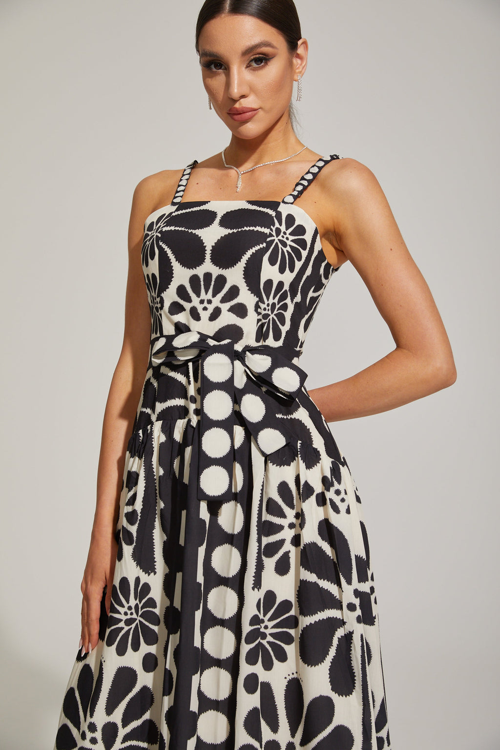 Briony Monét Çiçekli Mozaik Midi Elbise