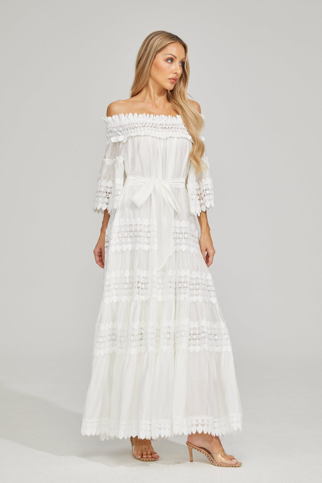 Dantel Detaylı Maxi Elbise