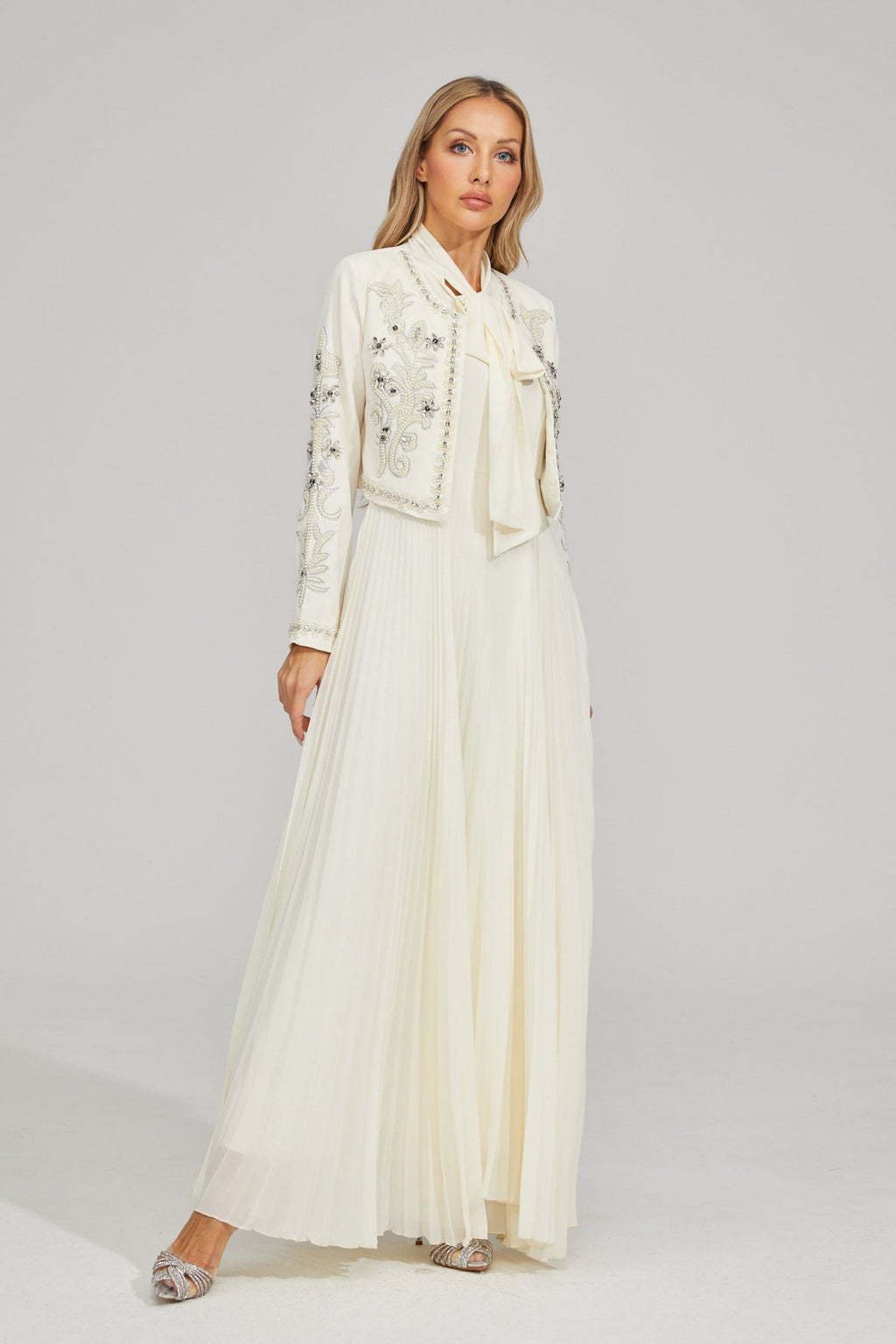 Pileli Maxi Elbise ve Kısa Ceket Takımı