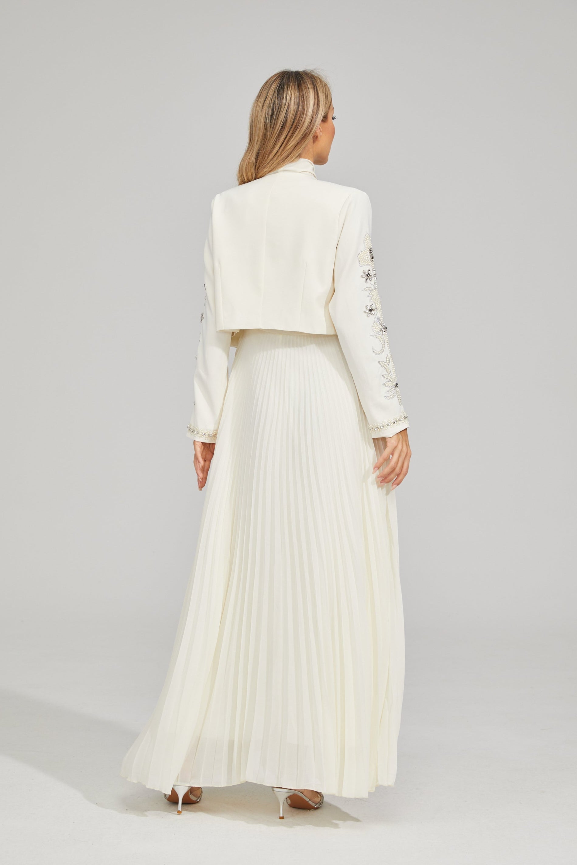 Pileli Maxi Elbise ve Kısa Ceket Takımı