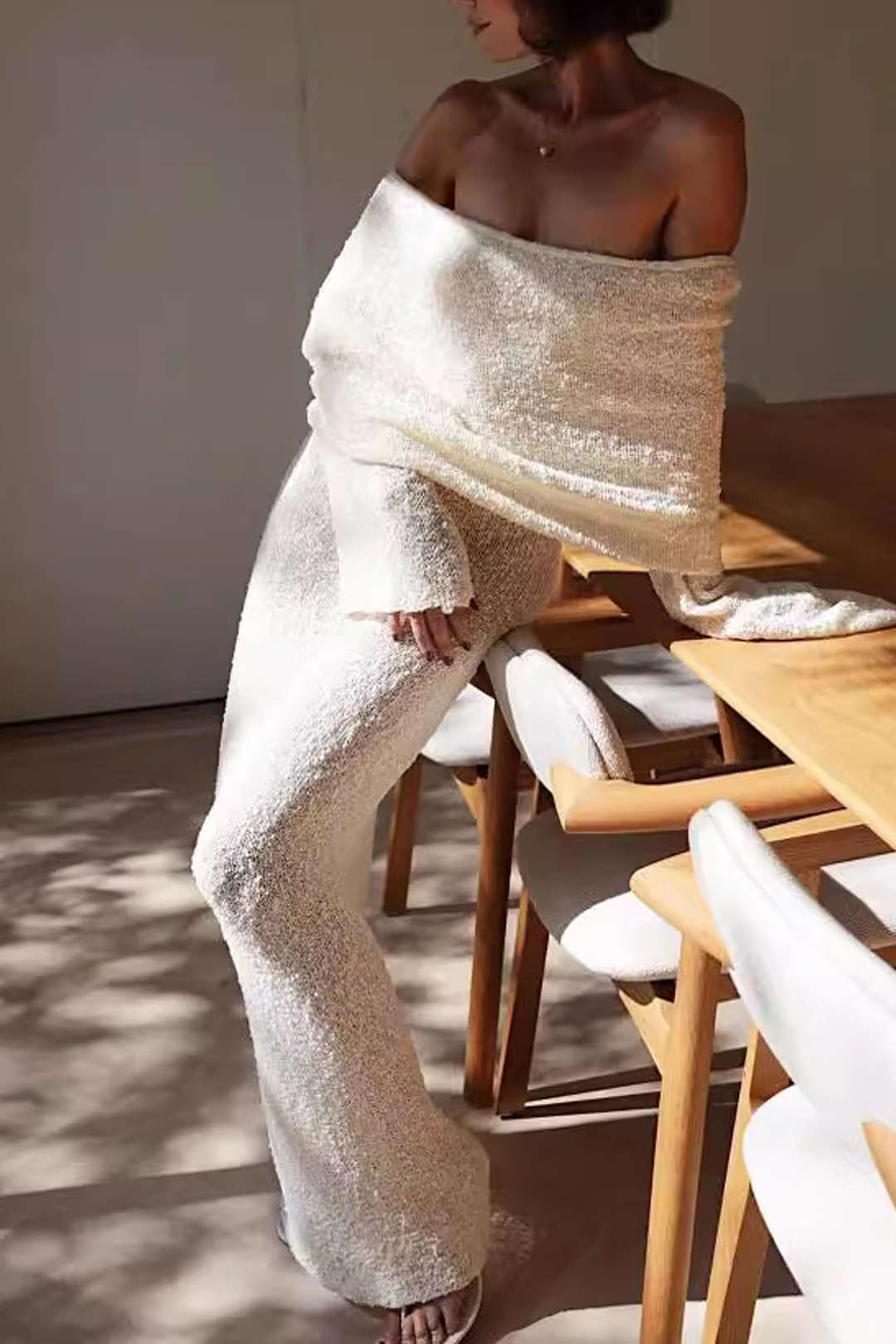 Asimetrik Omuz Açık Dantel Maxi Elbise