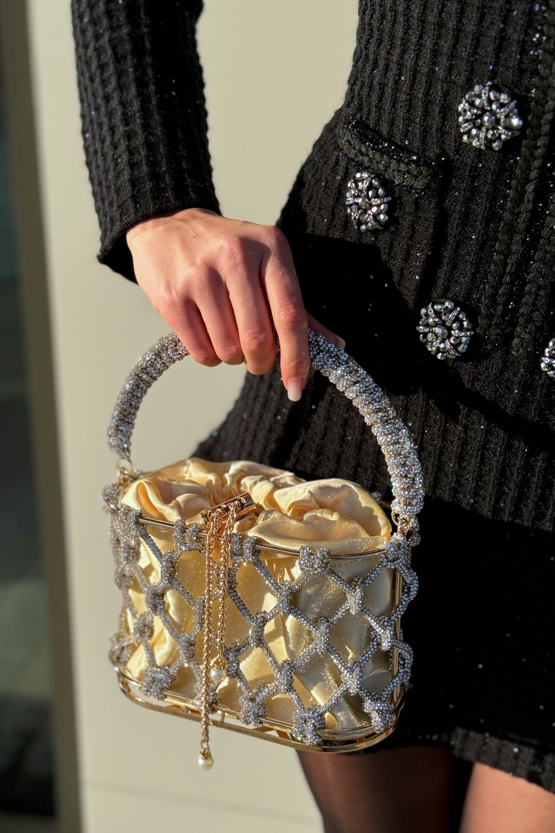 Saten İpli Kese ile Işıltılı Örgü Çanta