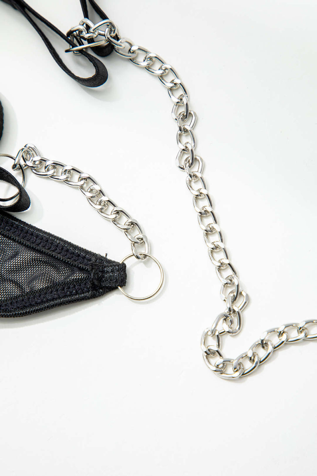 File Şeffaf Zincir Detaylı İki Parçalı İç Giyim Seti ve Choker