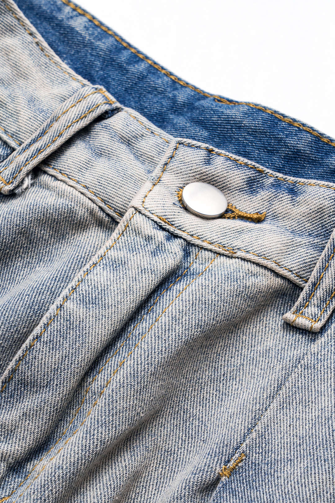 Solmuş Denim Pileli Düğmeli Cep Detaylı Geniş Paça Jean