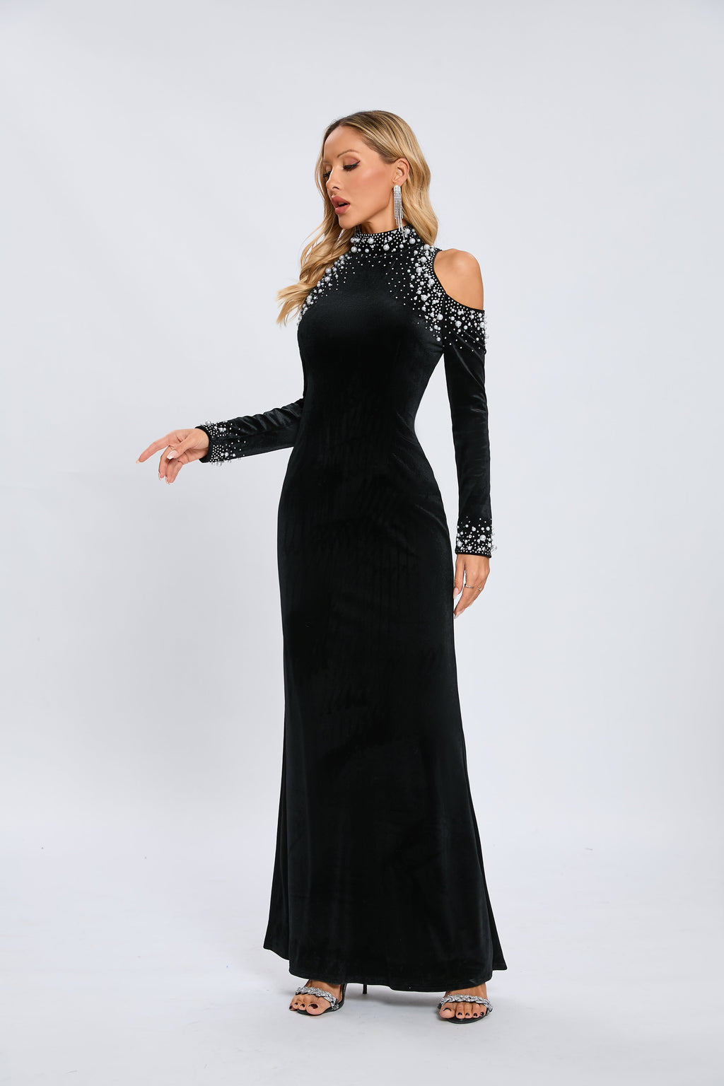 İnci Detaylı Maxi Elbise