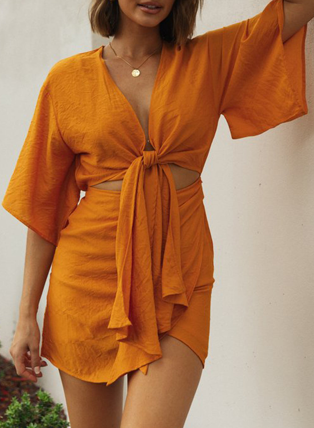 Düz Kısa Kollu V Yaka Mini Elbise