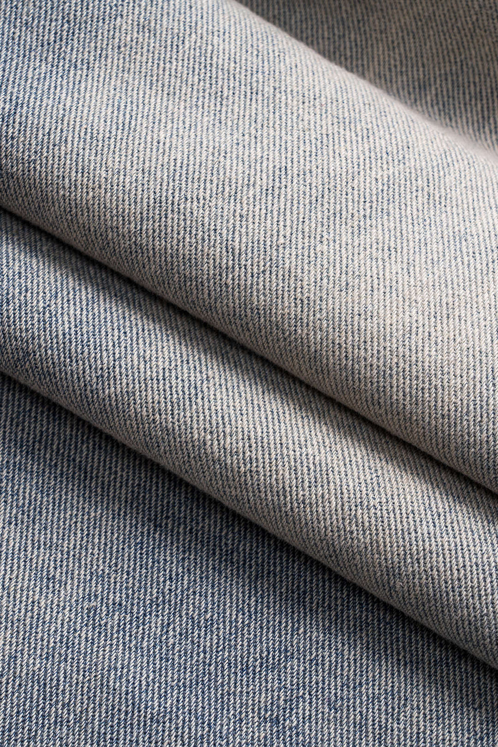 Solmuş Denim Pileli Düğmeli Cep Detaylı Geniş Paça Jean