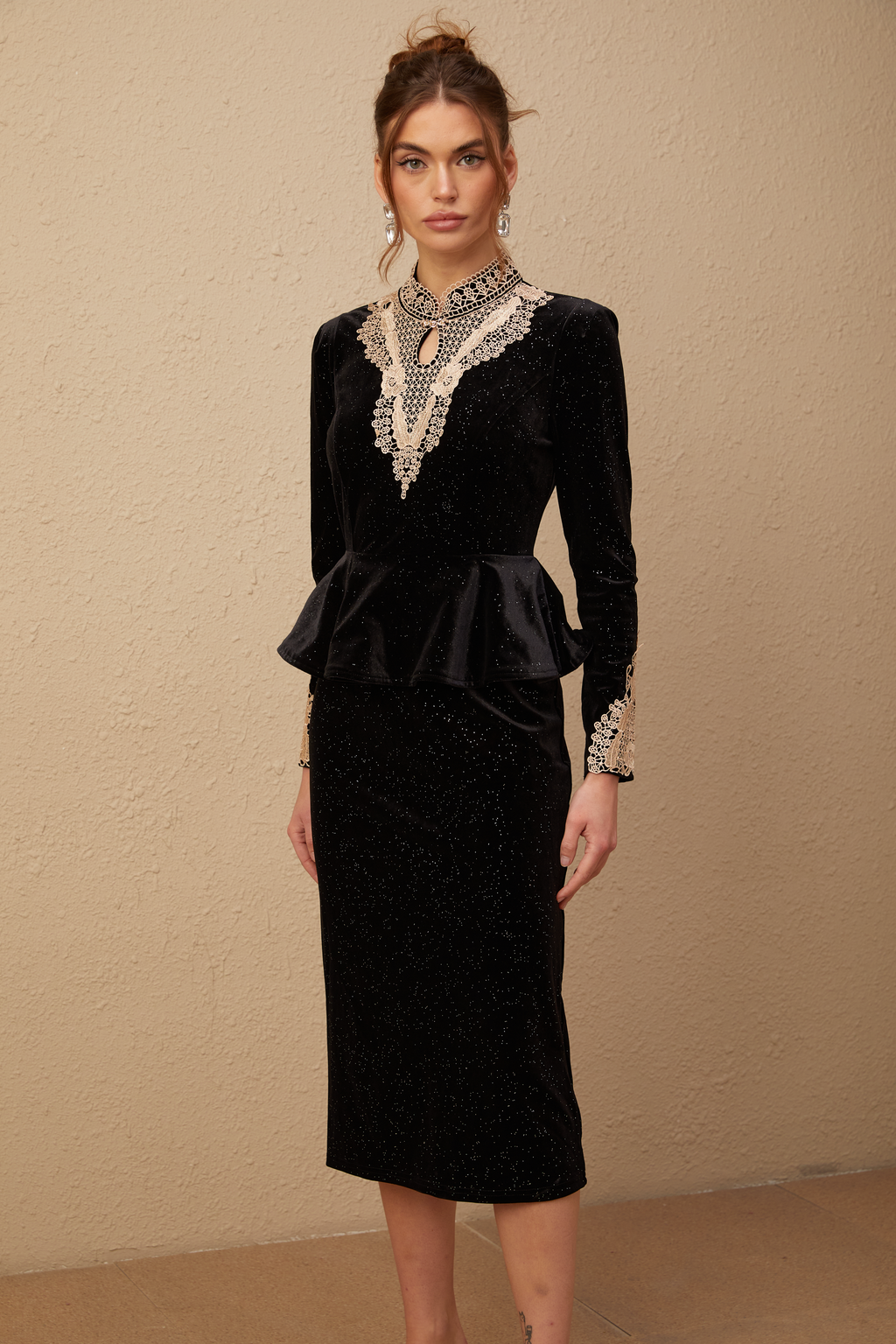 Roxane siyah kadife süslemeli midi elbise