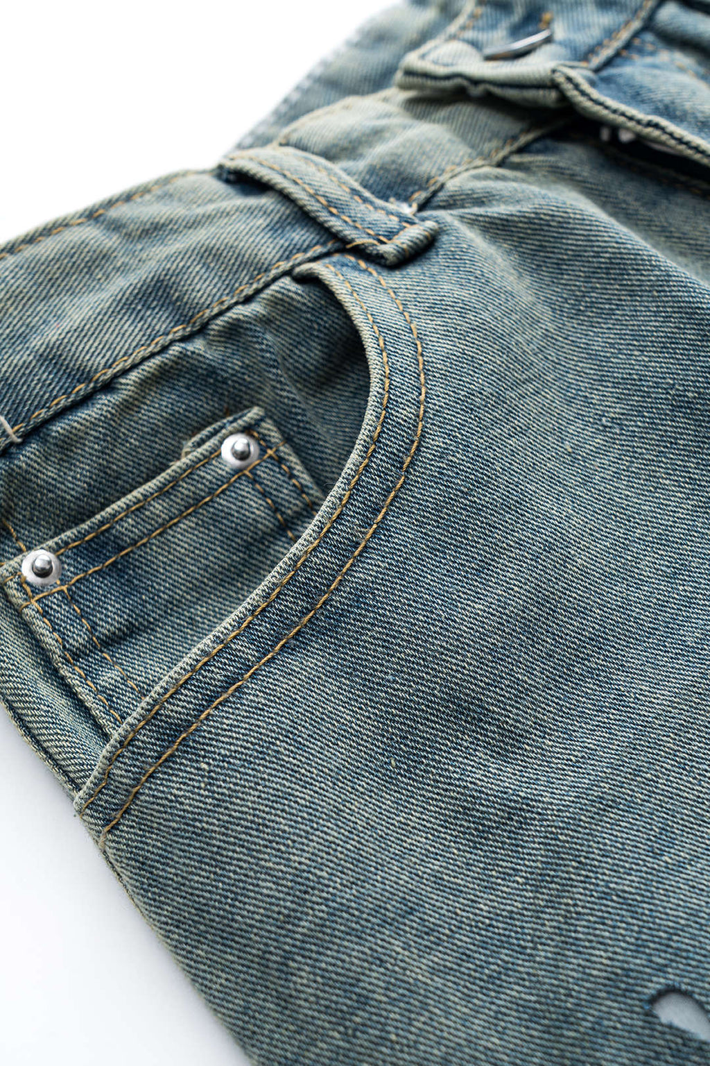 Denim Yama Detaylı File Düğmeli Cep Kesik Detaylı Geniş Paça Jean