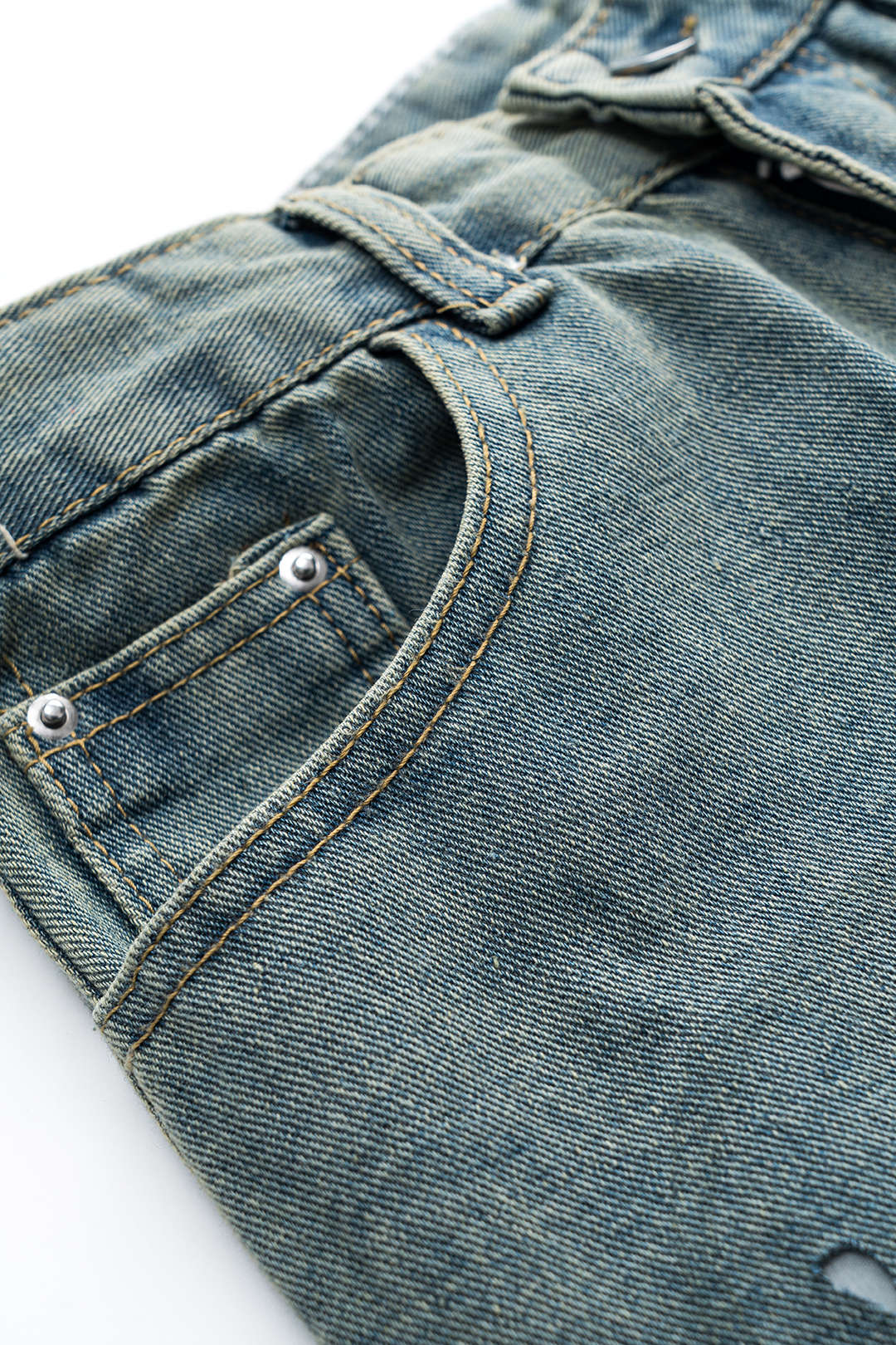 Denim Yama Detaylı File Düğmeli Cep Kesik Detaylı Geniş Paça Jean