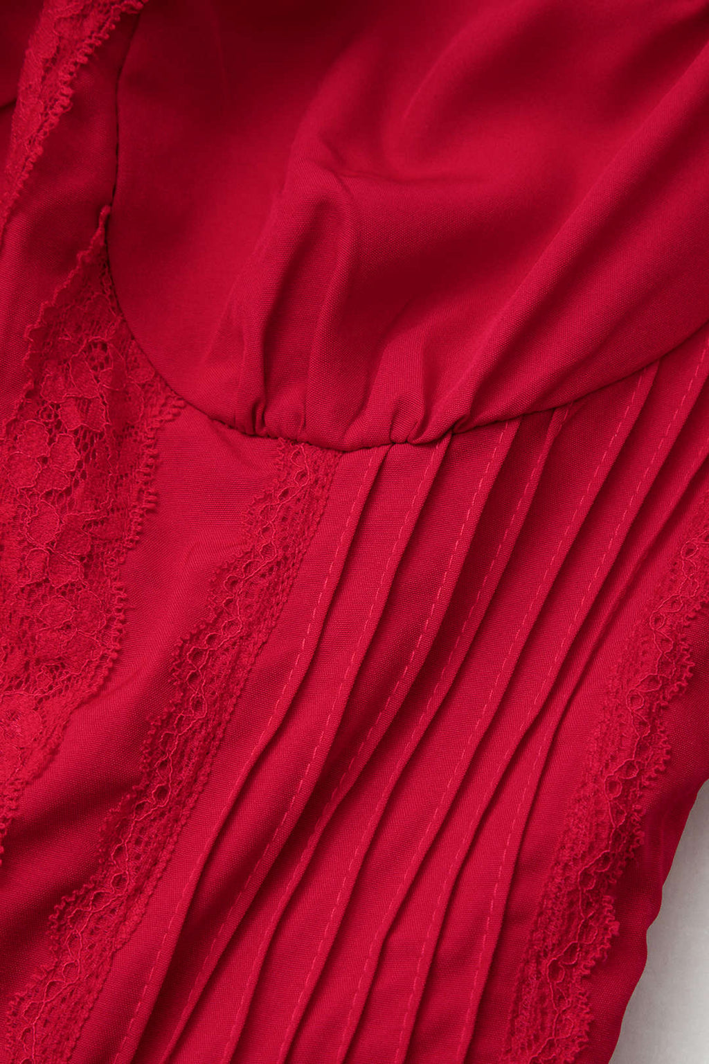 Dantel Detaylı Kare Yaka Kolsuz Plise Mini Elbise