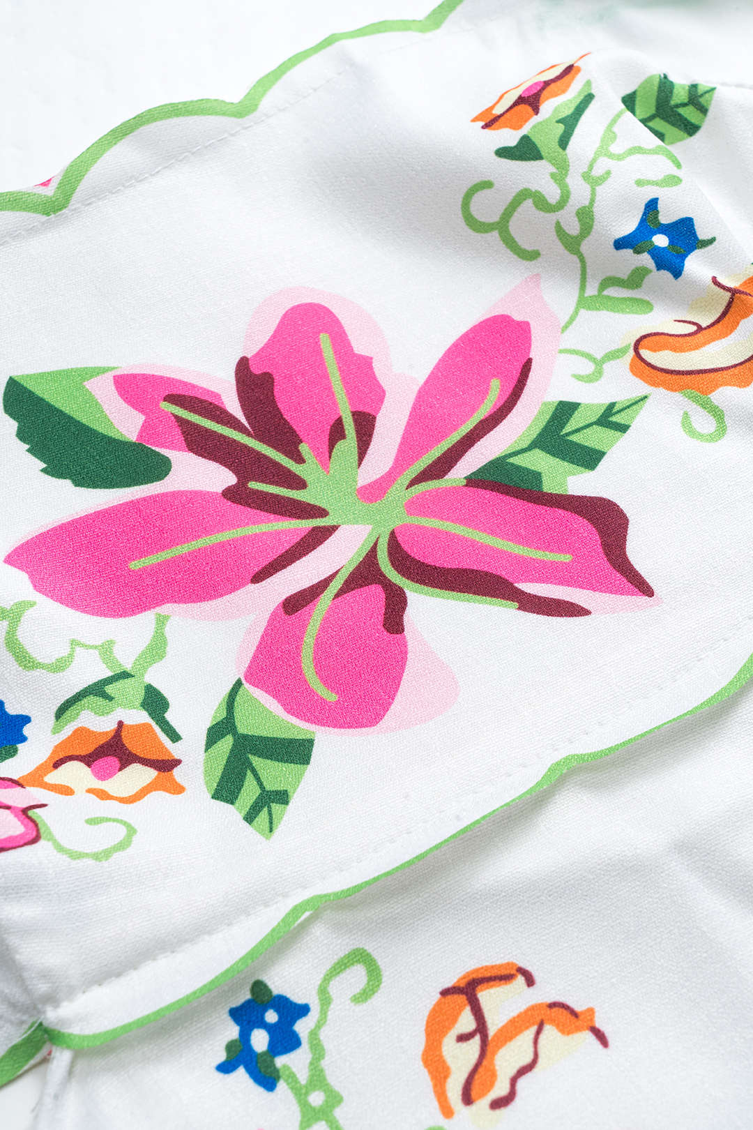 Çiçek Desenli Bağlamalı Sırt Dekolteli Maxi Elbise