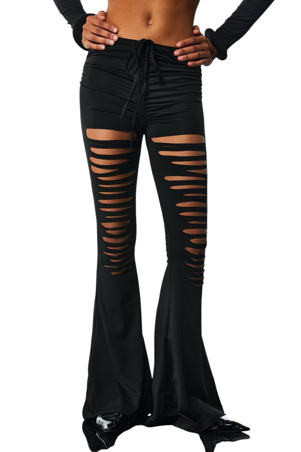 Kesik Detaylı Vücuda Oturan Bağcıklı Pantolon