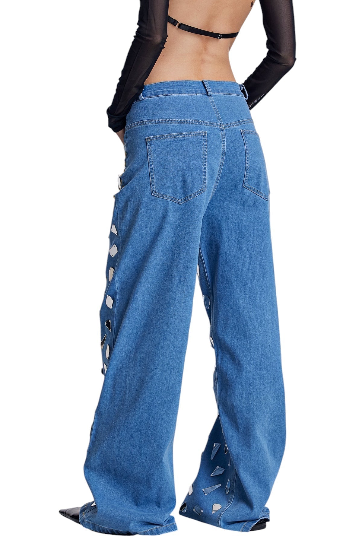 İşlemeli Püskül Detaylı Bol Paça Jean