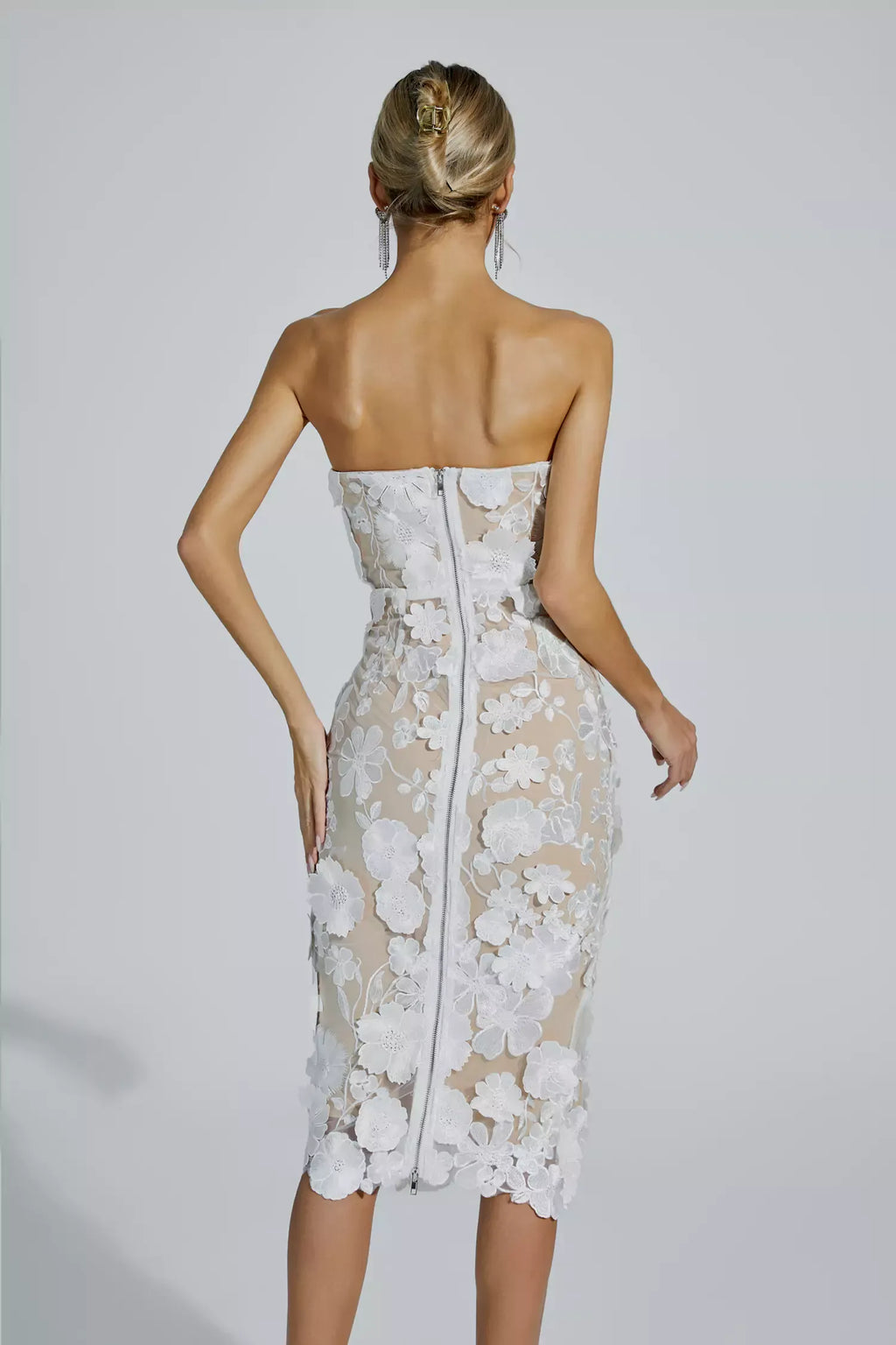 Anais Beyaz Dantel Çiçek Omuz Açık Midi Elbise