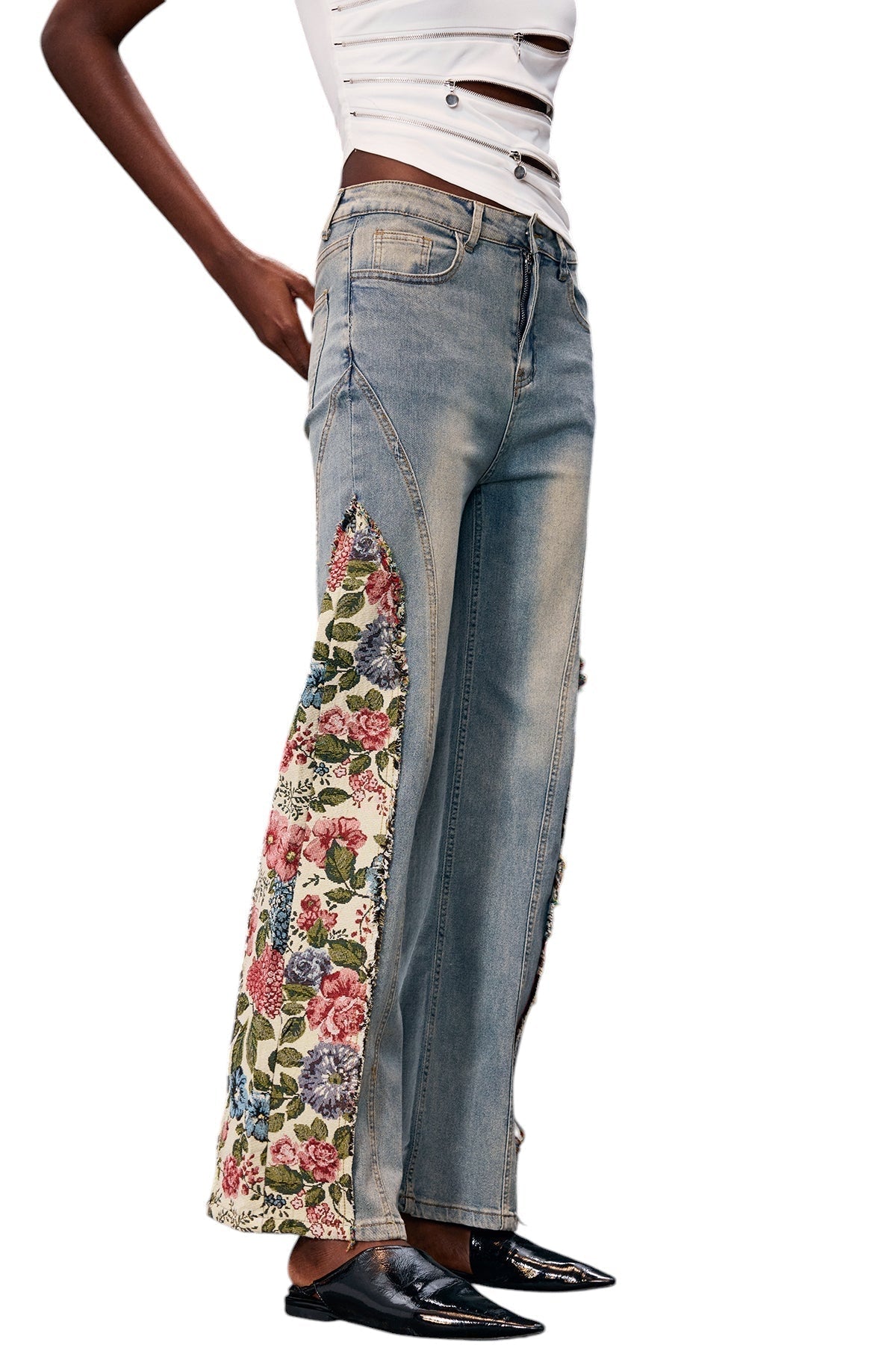Parçalı Çiçek Detaylı Jean