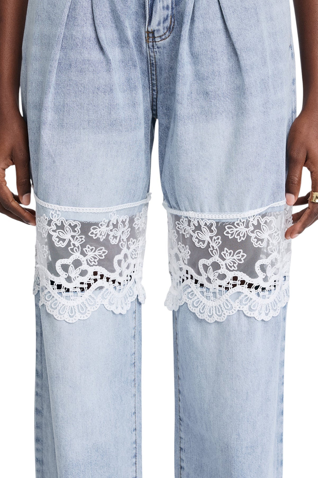 Dantel Detaylı Parçalı Kesik Jean