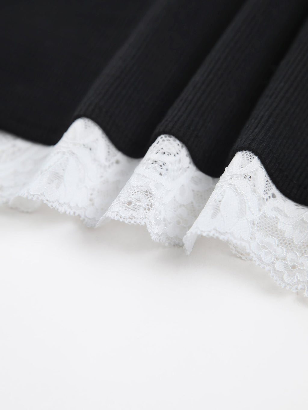 Dantelli İşi Detaylı Kısa Üst