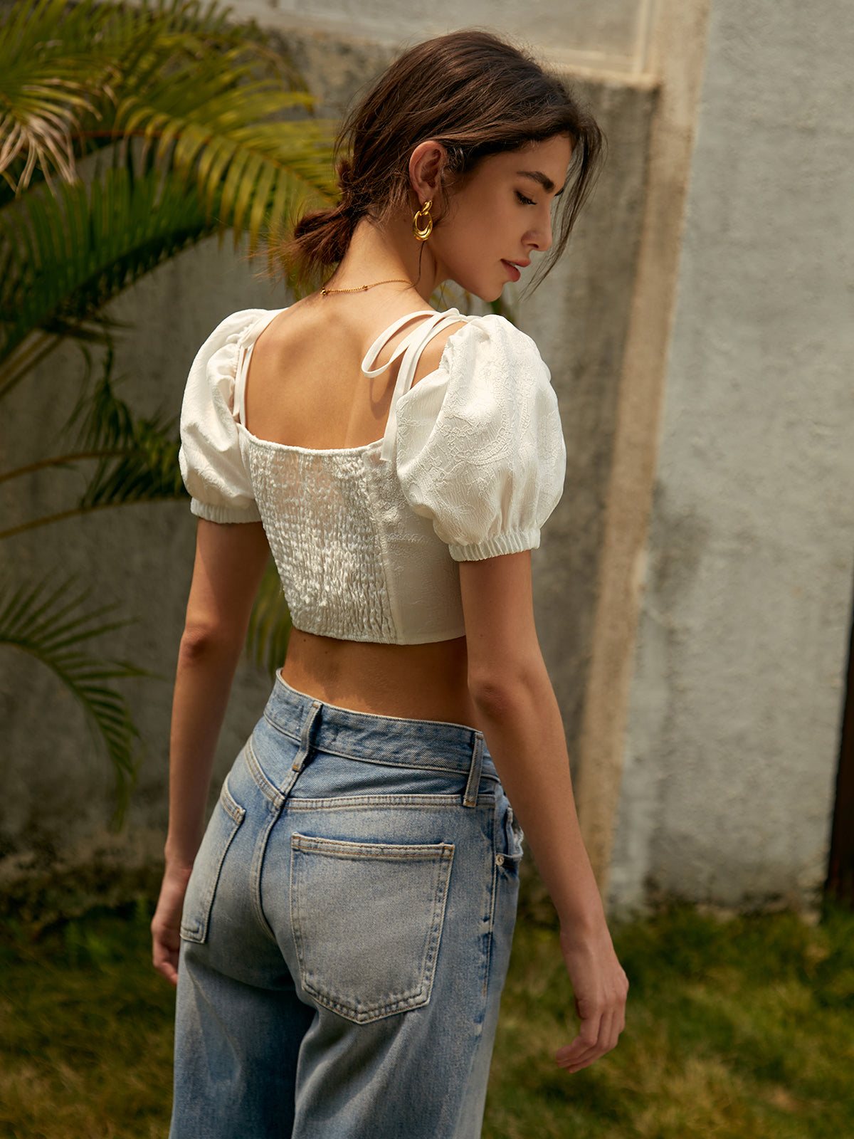 Kalp Yaka Arkasız Kısa Üst