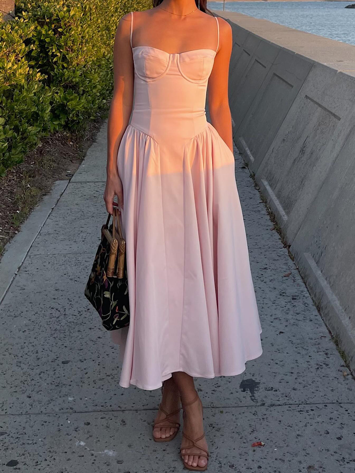 Düz Kalp Yaka Cami Midi Abiye Elbise