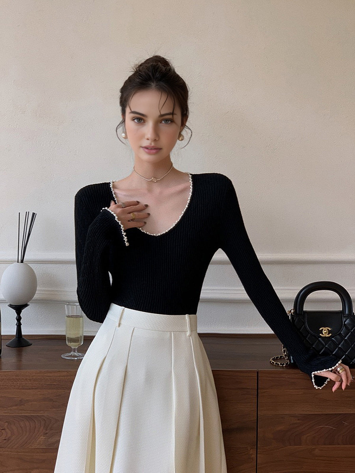 V-Yaka İpeksi Kenar Detaylı Triko Üst