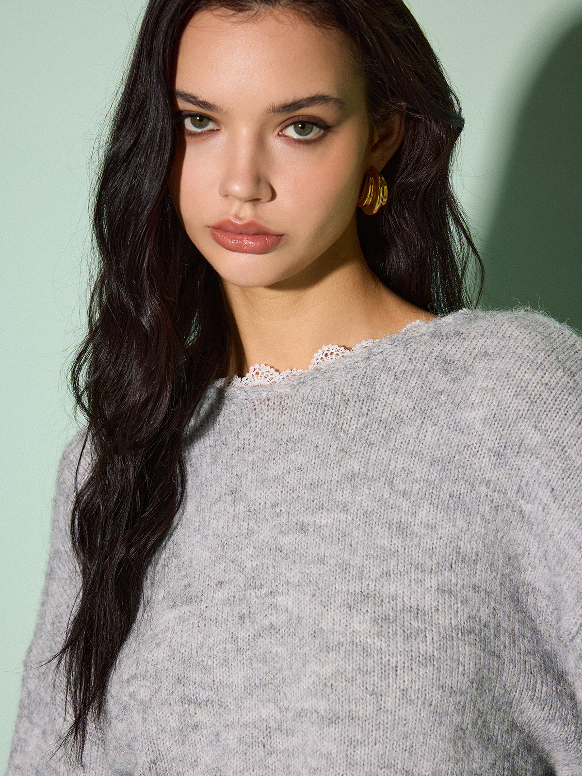 Dantel Süslemeli Fiyonk Dekora Dökümlü Kazak