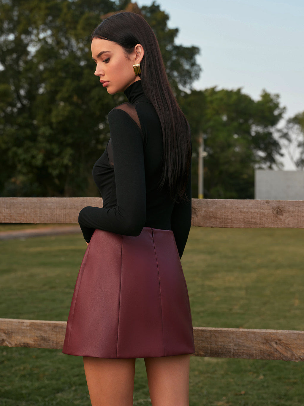 Orta Bel Suni Deri Sırttan Fermuarlı Mini Etek