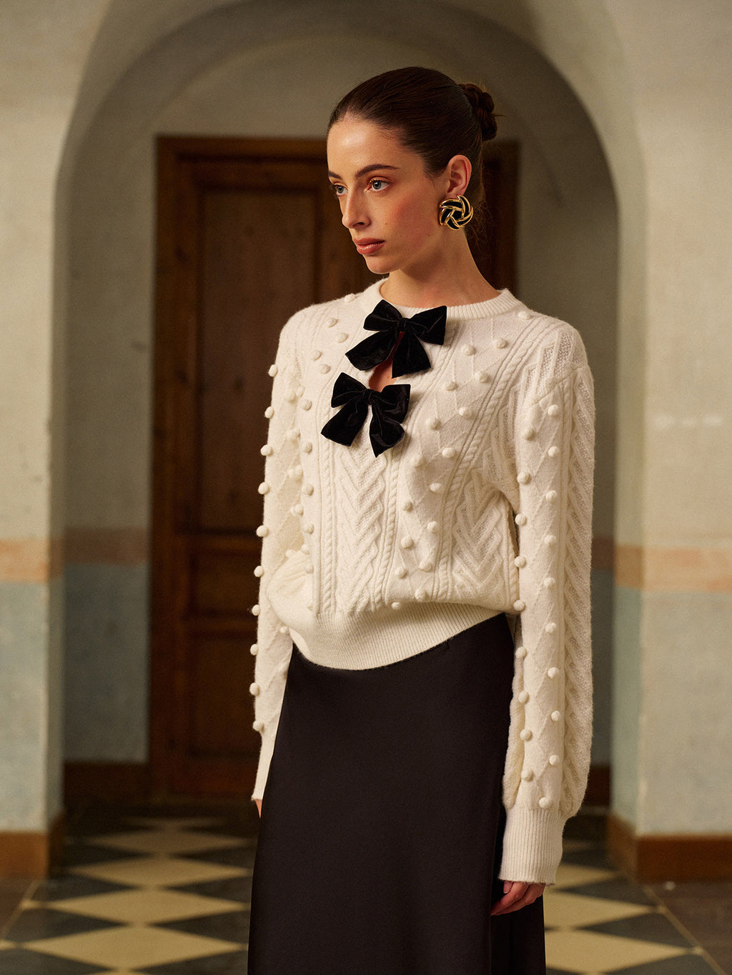 Fiyonklu Örgü Top Desenli Kazak