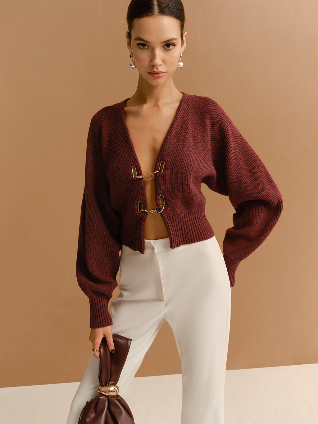 Düğme Kollu Metal Detaylı Kısa Hırka