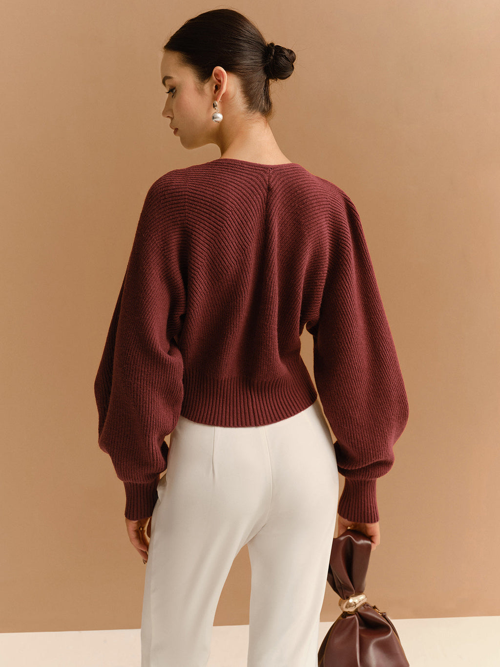 Düğme Kollu Metal Detaylı Kısa Hırka