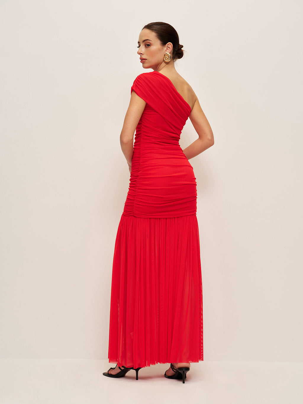 Şık Drapeli Tek Omuz Yırtmaç Abiye Elbise