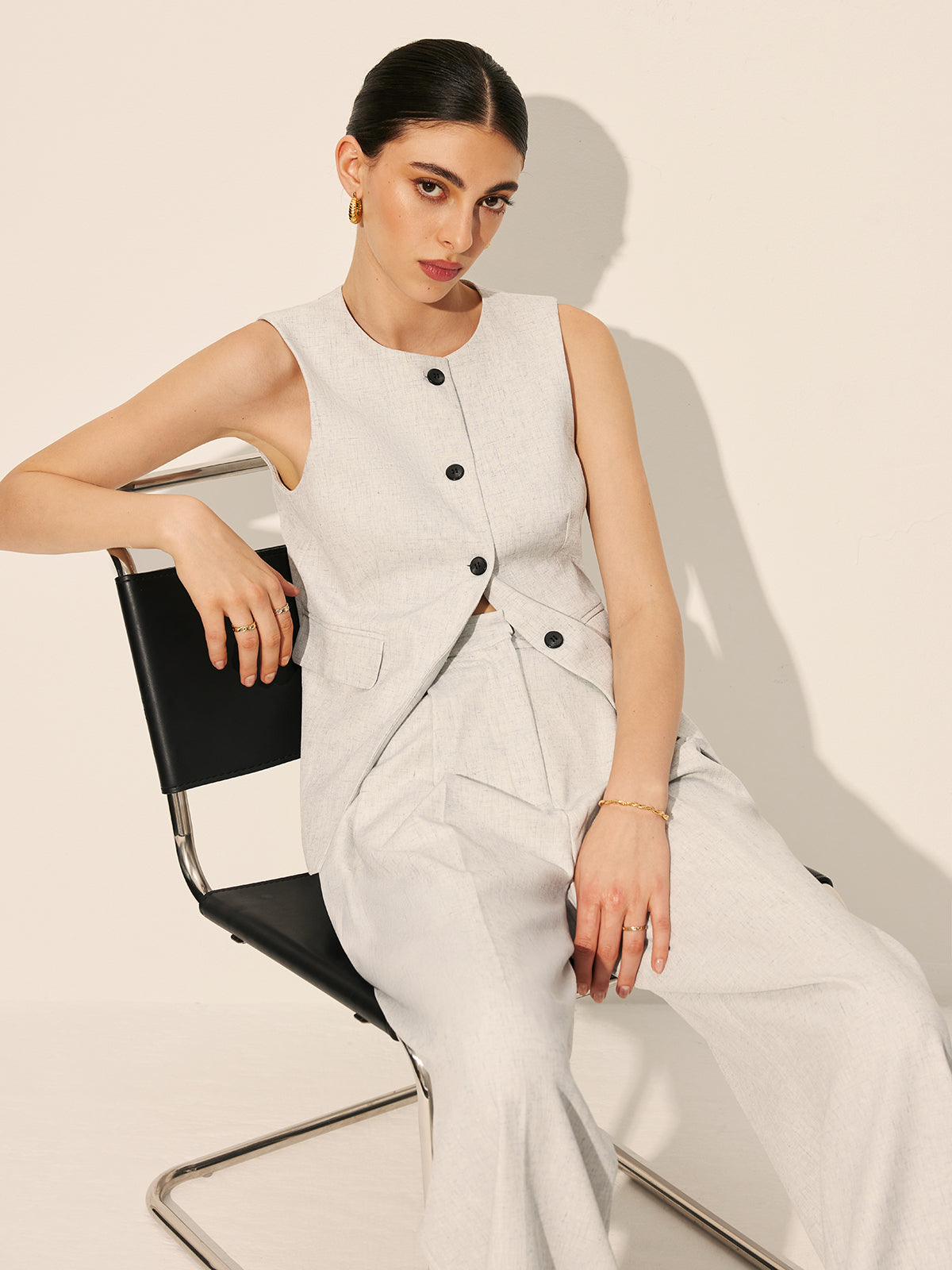 Şık Cepli Kolsuz Vücut Yeleği