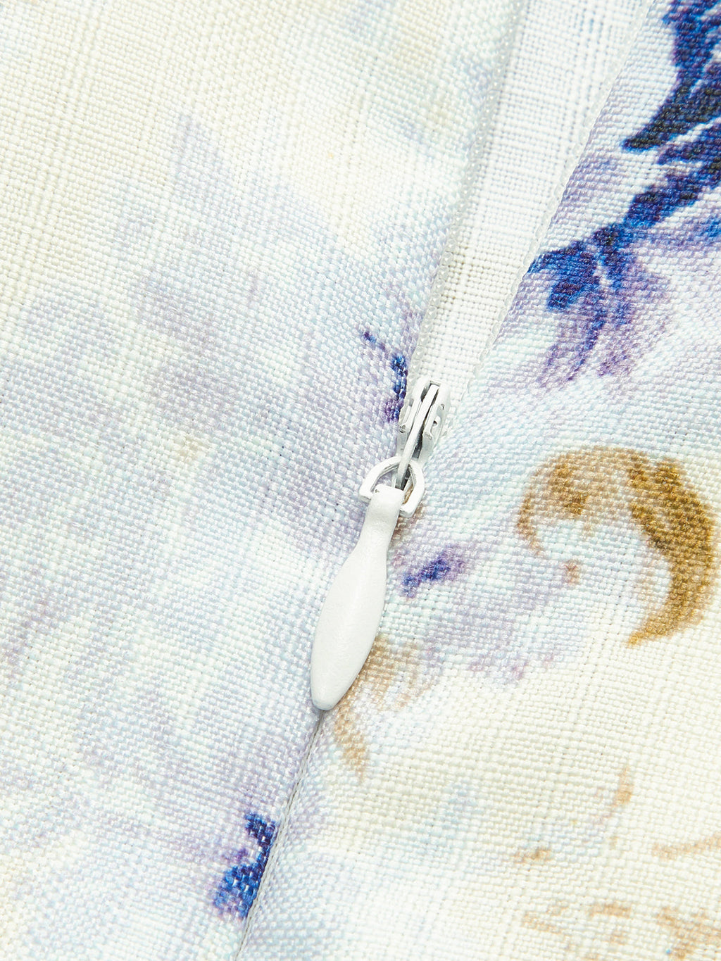 Şık Çiçek Desenli Puf Kollu Elbise