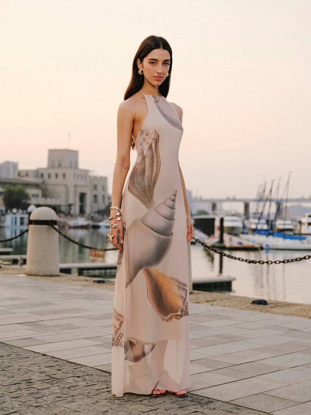 Şık Sırt Açık Halter Yaka File Elbise