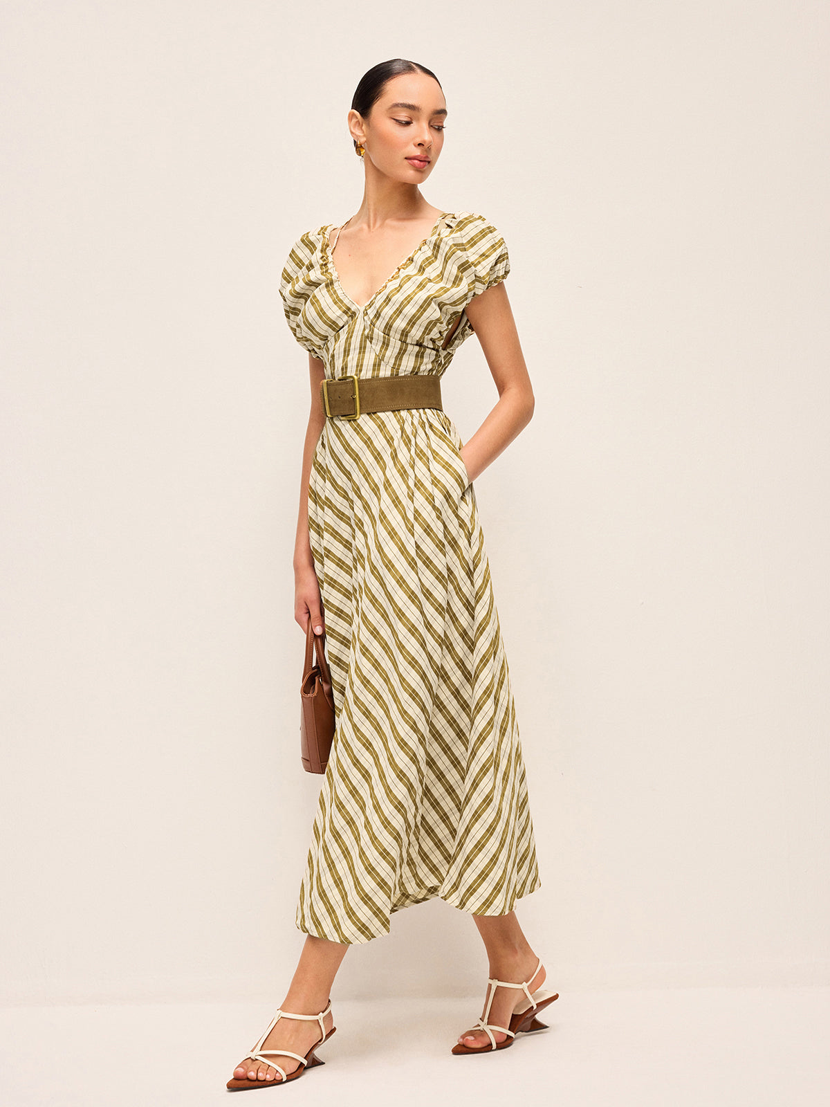 Kareli Elbise Kalp Yaka ve Balon Kollu, Bel Bağcıksız