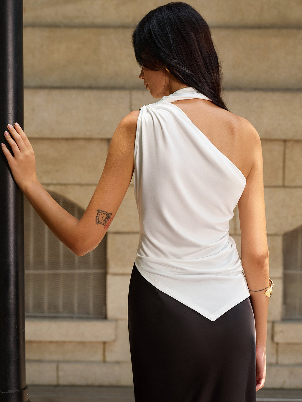 Asimetrik Halter Yaka Dantelli Üst